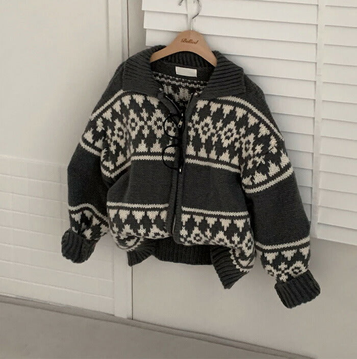 Beidelli(ベイデリ)ジャガードノルディックニットジップアップ
