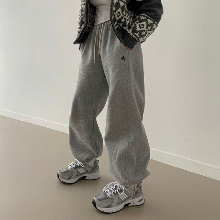 Beidelli(ベイデリ)[BELLIDE MADE] リニューアルVER、 両面起毛刺繍ツーウェイジョガートレーニングパンツ
