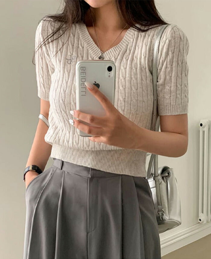Beidelli(ベイデリ)BELLIDEワンポイント刺繍ケーブル半袖ニット