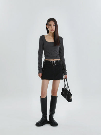 BLACK UP(ブラックアップ)レビリースクエアネックTシャツ