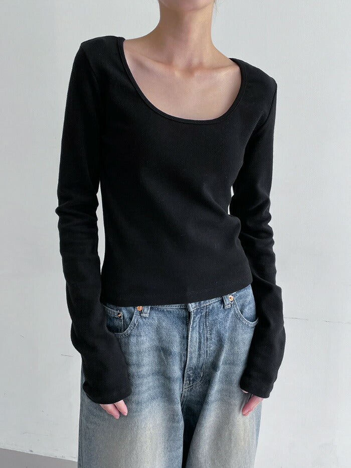 BLACK UP(ブラックアップ) エディルUネックセミクロップ長袖Tシャツ