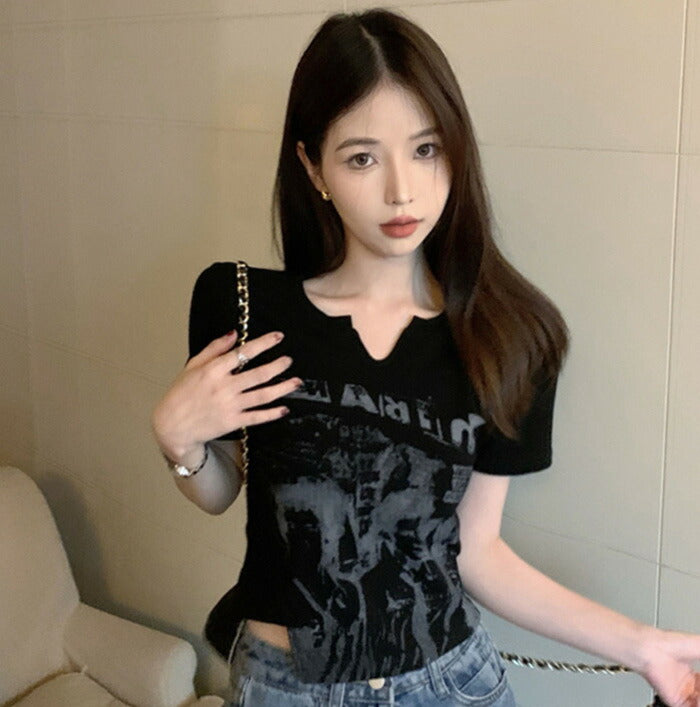 KICKSEWING（キックスウィング）プリンティングアシンメトリークロップTシャツ