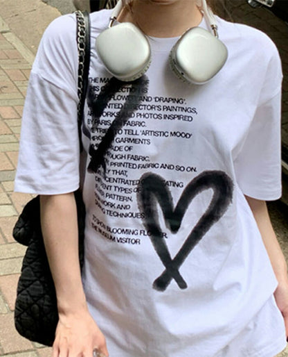 KICKSEWING（キックスウィング）モードレタリングハートルーズフィットTシャツ