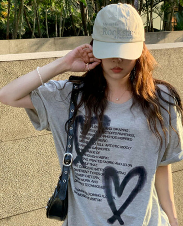 KICKSEWING（キックスウィング）モードレタリングハートルーズフィットTシャツ