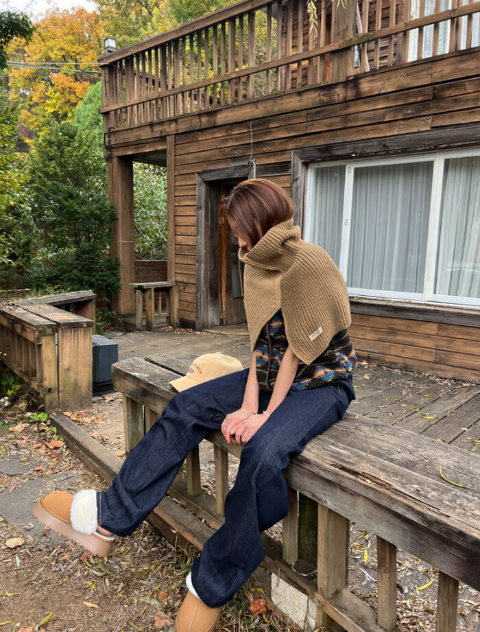 NANING9(ナンニング)ボーンペコ配色のポーラーケープニット