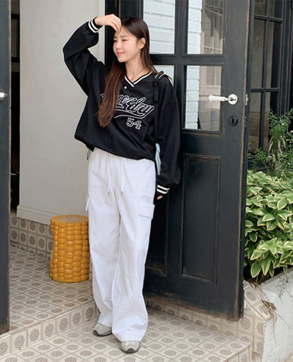 SHOPPERLAND(ショッパーランド)Embroidery Lettering V-neck Sweat Shirt
