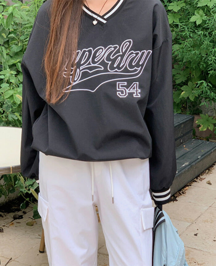 SHOPPERLAND(ショッパーランド)Embroidery Lettering V-neck Sweat Shirt
