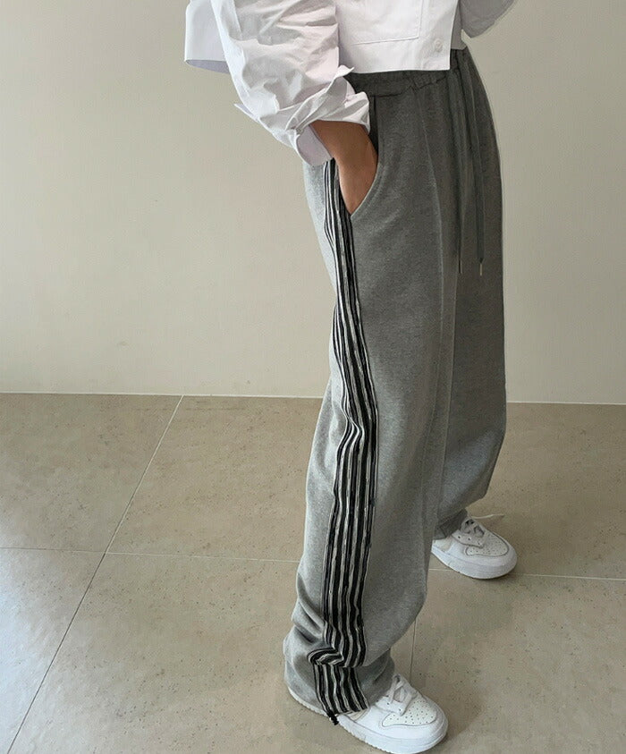 ULAN(ユーラン)(UNISEX) ラインストリングパンツ