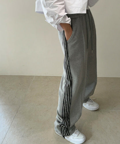 ULAN(ユーラン)(UNISEX) ラインストリングパンツ
